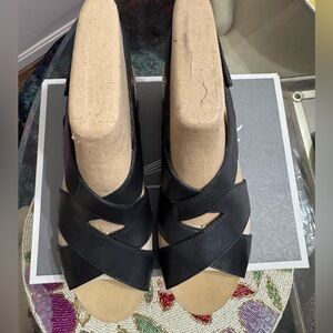NIB Dansko Shyla sandals size 38